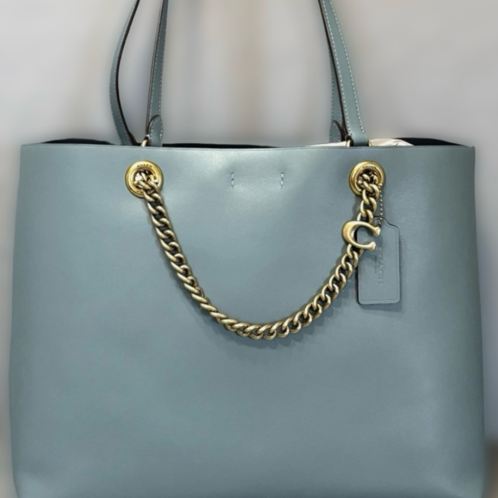 Coach Refined Calf Leather Signature Chain Tote. EUC